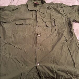 Dickies Men's Green short sleeve shirt